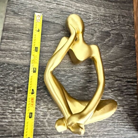 GOLD ABSTRACT THINKER SCULPTURE – MODERN GOLDEN FIGURINE HOME DECOR - Picture 12 of 17